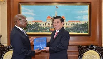  TPHCM– Nam Phi tăng cường quan hệ hợp tác 