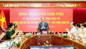 Thủ tướng Nguyễn Xuân Phúc làm việc tại Tập đoàn Viettel