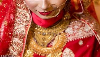 Cô dâu hủy đám cưới vì chú rể sợ… “trời đánh”