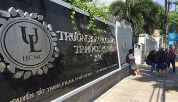 Thí sinh xét tuyển vào trường Đại học Luật TPHCM phải vượt qua kì thi kiểm tra năng lực