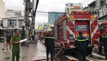 Hỏa hoạn gần chợ Hòa Hưng, rất may không cháy lan