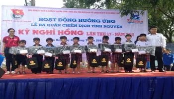 Thanh niên Cụm sản xuất Thành đoàn tình nguyện vì cộng đồng