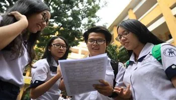 TPHCM: Hơn 80% bài thi Lịch sử có điểm dưới trung bình, Ngoại ngữ nhiều điểm 10