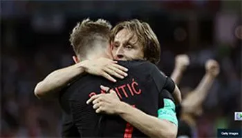&quot;Người không phổi&quot; Rakitic và Modric đưa Croatia vào chung kết World Cup 2018