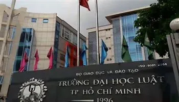 Đại học Luật TPHCM công bố điểm chuẩn trúng tuyển