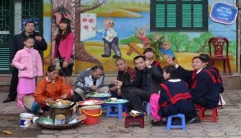 Ngày càng nhiều người giảm cơm nhà, tăng cơm tiệm