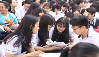 Điểm chuẩn trúng tuyển Đại học Kinh tế - Tài chính TPHCM từ 16-20 điểm