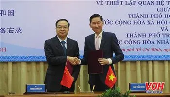 TPHCM và TP Trùng Khánh (Trung Quốc) ký ghi nhớ thiết lập quan hệ Thành phố hữu nghị 