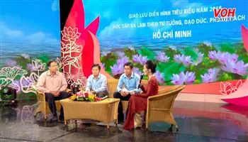 Học Bác để hoàn thiện mình 