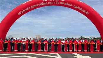 Cao tốc miền Trung đầu tiên thông xe, tạm thời chưa thu phí