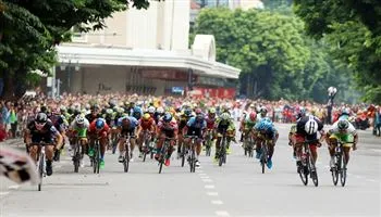 Chặng đầu VTV Cup 2018 : Tay đua Hà Lan David Van Eerd xuất sắc đoạt áo vàng