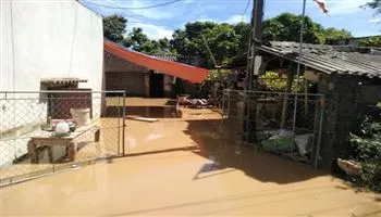 Mưa lũ hoành hành nhiều nơi, ít nhất 11 người chết