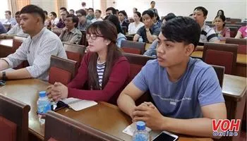 Đại học Kinh tế tuyển sinh đại học hệ vừa làm vừa học dành cho công nhân