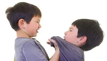Áp bức tinh thần - nỗi lo còn đó