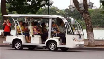 Cho thí điểm xe 4 bánh chạy điện, xăng chở khách du lịch