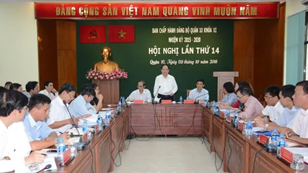 Phó Bí thư Thường trực Thành ủy Tất Thành Cang phát biểu tại hội nghị. 