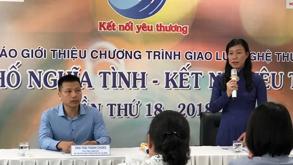 Bà Triệu Lệ Khánh – Phó Chủ tịch Ủy ban Mặt trận Tổ quốc Việt Nam TP Hồ Chí Minh phát biểu tại buổi họp báo. 