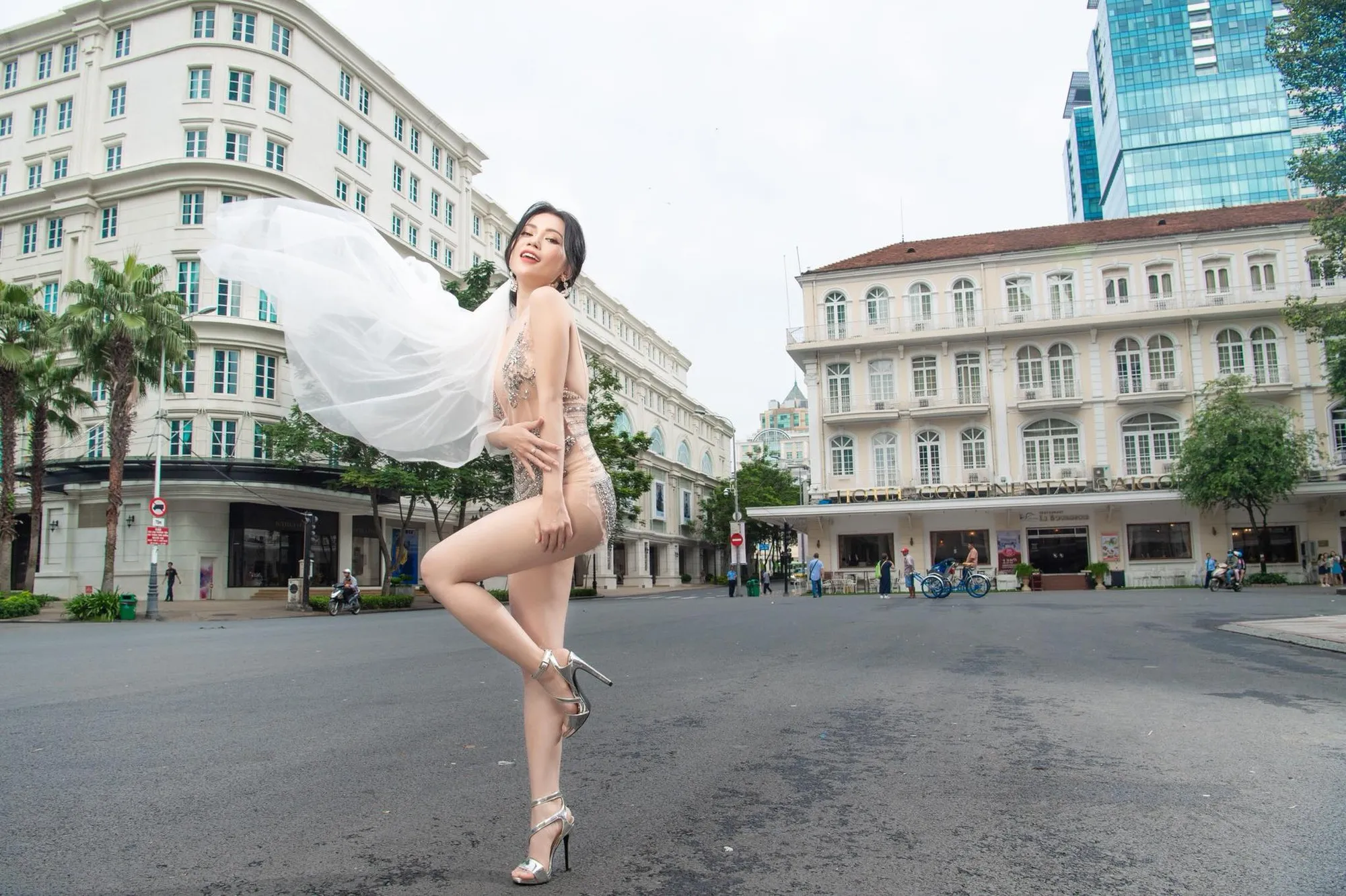VOH-Si-Thanh-tung-anh-cuoi-sexy-phan-cam-6