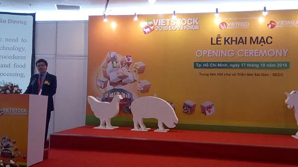 ông Nguyễn Xuân Dương phát biểu tại Vietstock 2018