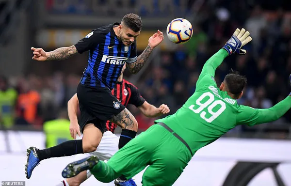 Thủ quân Inter Milan Icardi đánh đầu hạ thủ môn của Milan Donnarumma mang chiến thắng về cho đội chủ nhà.