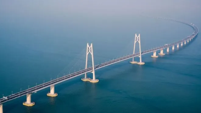 TIN NÓNG: Cây cầu vượt biển dài nhất thế giới, Hong Kong - Zhubai khánh thành