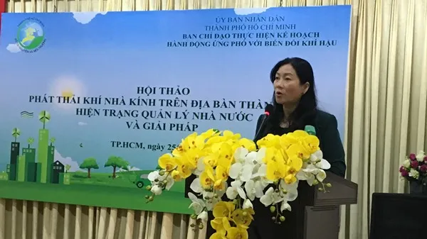 Bà Nguyễn Thị Thanh Mỹ - Phó giám đốc Sở TN-MT TPHCM và các đại biểu. 