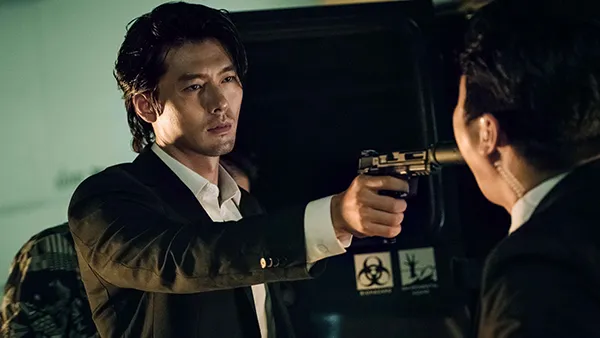 Hyun Bin vào vai kẻ bắt cóc tàn nhẫn.