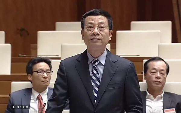 Bộ trưởng Bộ Thông tin Truyền thông Nguyễn Mạnh Hùng 