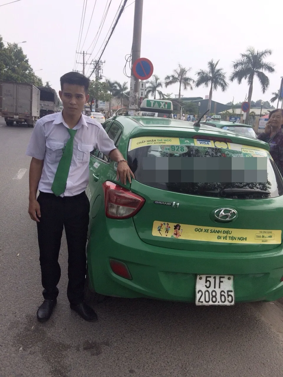 Lái xe Nguyễn Thanh Lâm mới 24 tuổi cho biết đây là kỷ niệm “nhớ đời” của mình