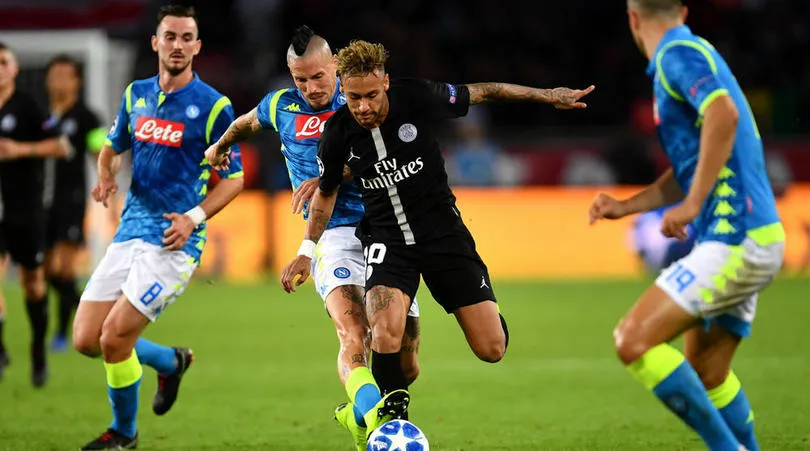 Neymar thận trọng trước cuộc đọ sức với Napoli