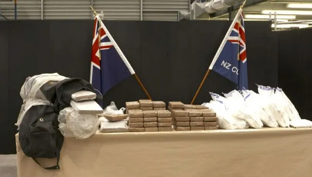 New Zealand phát hiện lô hàng cocaine lớn trong container chuối