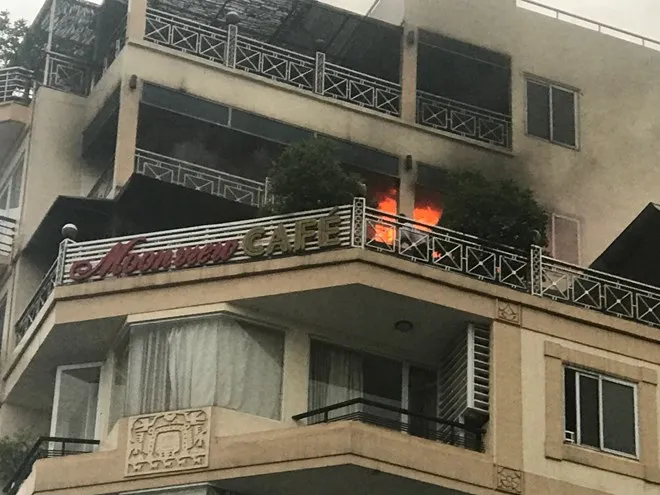 Vụ cháy xảy ra vào khoảng 6 giờ 30 ngày 22/11 tại tầng 9 của khách sạn Moonview.