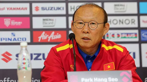HLV Park Hang-seo ấn tượng với bàn thắng của Công Phượng