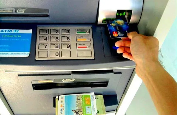 Ngân hàng Nhà nước chi nhánh TPHCM sắp làm việc với các ngân hàng để đảm bảo ATM dịp Tết
