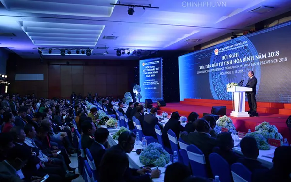Thủ tướng Nguyễn Xuân Phúc dự Hội nghị xúc tiến đầu tư tỉnh Hòa Bình.
