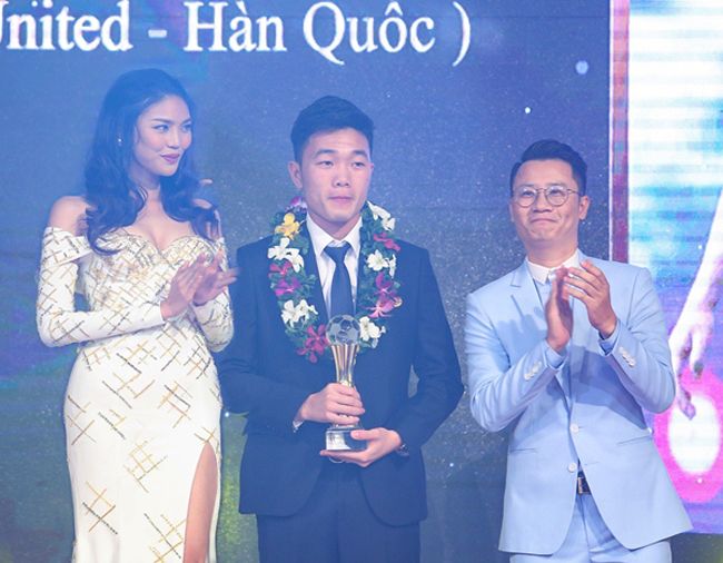 VOH-my-nhan-Viet-cau-thu-bong-da-22