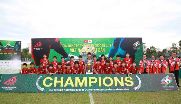 Đội bóng Nhật Tokyu Reyes vô địch giải bóng đá thiếu niên quốc tế U13 Việt Nam - Nhật Bản