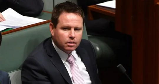 Một quan chức cao cấp Úc từ chức vì hẹn hò "ngoài luồng"