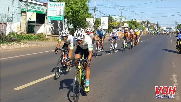 Trực tiếp Chặng 8 Cuộc đua xe đạp Nam Kỳ Khởi Nghĩa 2018: TP Pleiku đến TP. Buôn Ma Thuột 25