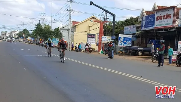 Trực tiếp Chặng 8 Cuộc đua xe đạp Nam Kỳ Khởi Nghĩa 2018: TP Pleiku đến TP. Buôn Ma Thuột 14