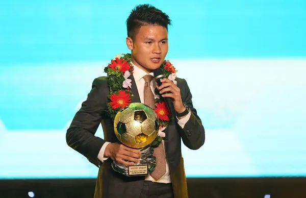 Quang Hải giành quả bóng vàng 