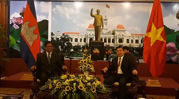 Chủ tịch UBND TP Nguyễn Thành Phong tại buổi tiếp ông Sar Kheng, Phó Thủ tướng Campuchia vào tối 9/1