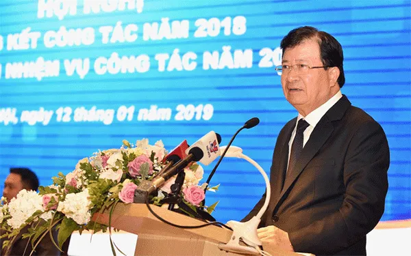 Phó Thủ tướng Trịnh Đình Dũng phát biểu tại hội nghị ngành dầu khí
