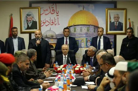 Thủ tướng Palestine Rami Al-Hamdallah đã đệ đơn từ chức lên Tổng thống Abbas.