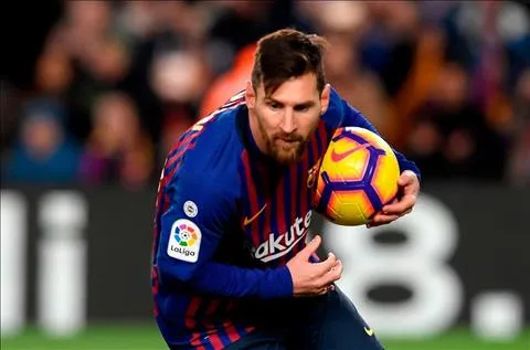 Messi dính chấn thương