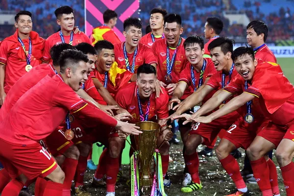 Bóng đá Việt Nam vừa trải qua một năm đầy vinh quang. 