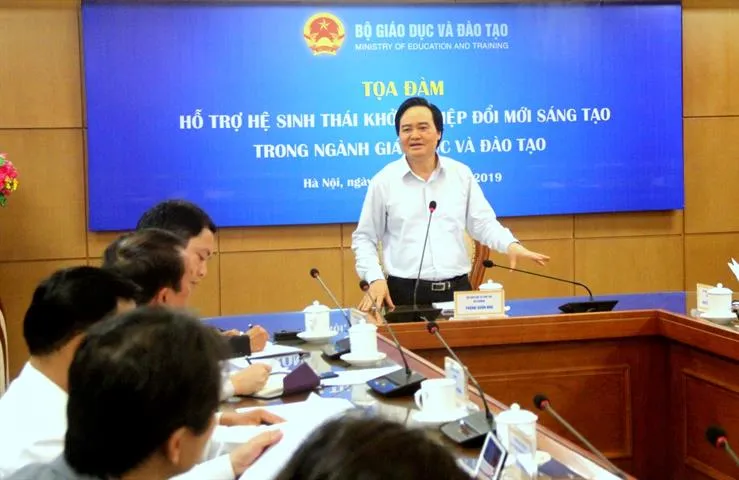 Bộ trưởng Bộ GD-ĐT Phùng Xuân Nhạ phát biểu tại Tọa đàm. (Nguồn: Theo Bộ GD-ĐT)