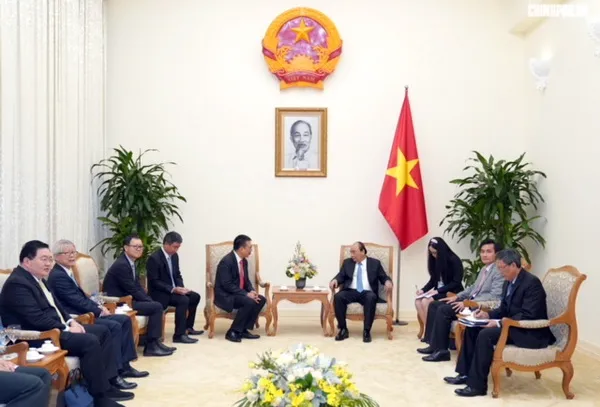 Thủ tướng Nguyễn Xuân Phúc đã tiếp ông Roongrote Rangsiyopash, Chủ tịch kiêm Tổng Giám đốc Tập đoàn SCG (Thái Lan)
