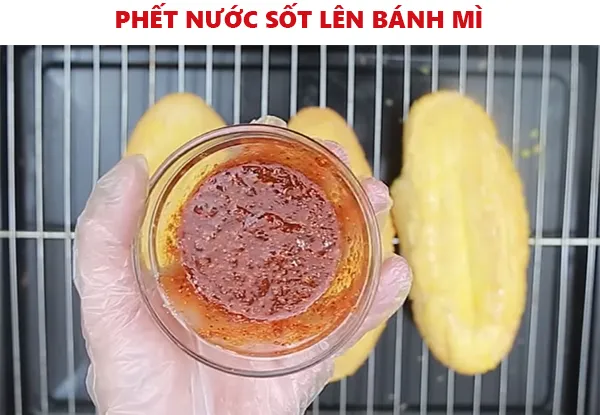 cach-lam-banh-mi-nuong-muoi-ot-gion-cay-ngon-ngat-ngay-voh