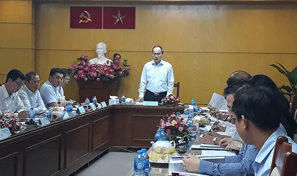 Bí thư Thành ủy Nguyễn Thiện Nhân làm việc với Quận ủy 12